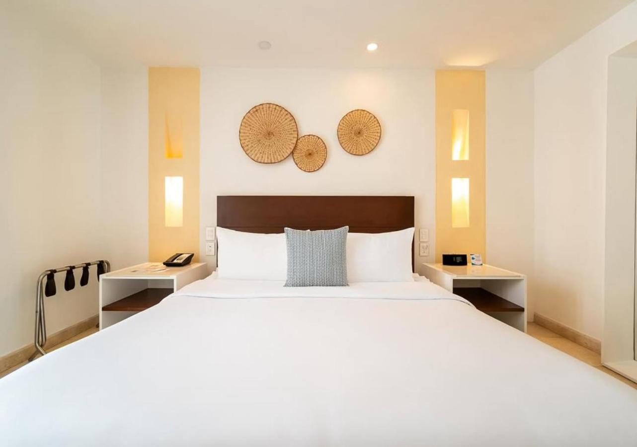 Hotel Olive Aaero Near Igi Airport 4*